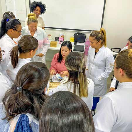 Aula Presencial Furo De orelha humanizado