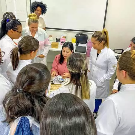 Aula Presencial Furo De orelha humanizado